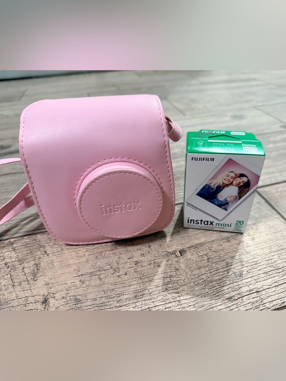 Fujifilm Pink Instax Mini 75 Bundle